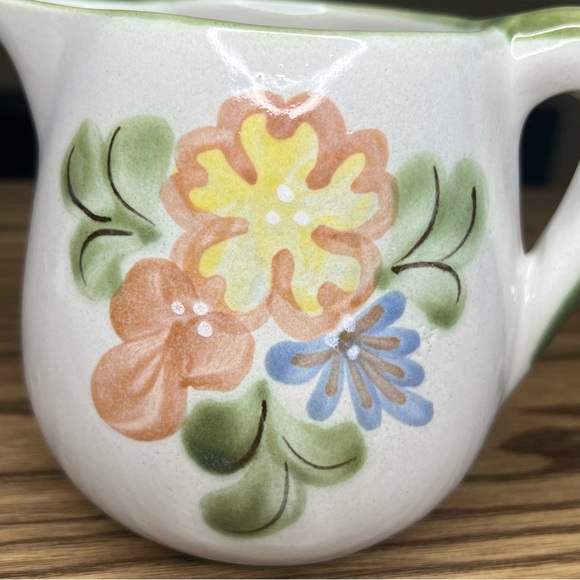 Louisville Stoneware Pottery Pitcher-Floral - Picture 2 of 12